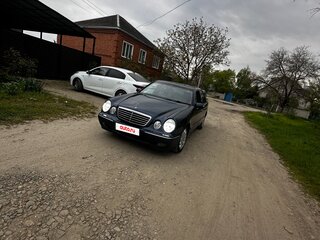 2000 Mercedes-Benz E-Класс 240 II (W210, S210) Рестайлинг, синий, 520000 рублей, вид 3