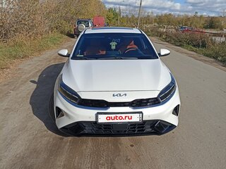2021 Kia K3 II Рестайлинг, белый, 2100000 рублей, вид 4