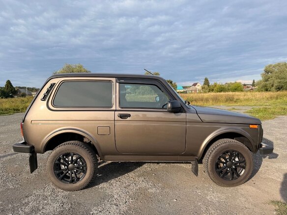 2024 Lada (ВАЗ) Niva Legend I, коричневый - вид 2