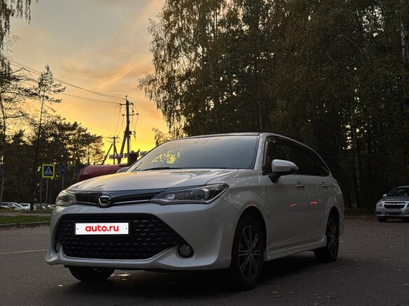 2016 Toyota Corolla Fielder XI (E160, E170, E180) Рестайлинг 1, белый, 1550000 рублей - вид 8