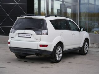 2012 Mitsubishi Outlander II Рестайлинг, белый, 1170000 рублей, вид 5