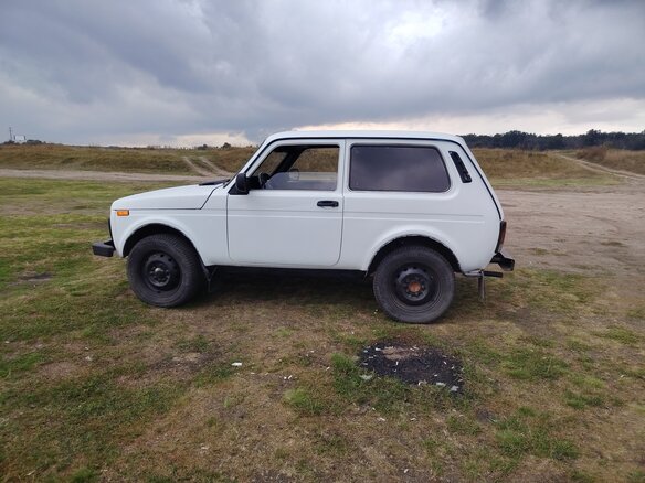 2012 Lada (ВАЗ) 2121 (4x4) I Рестайлинг, белый, 350000 рублей - вид 6