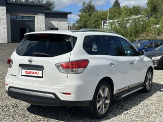 2016 Nissan Pathfinder IV, белый, 1409000 рублей, вид 5