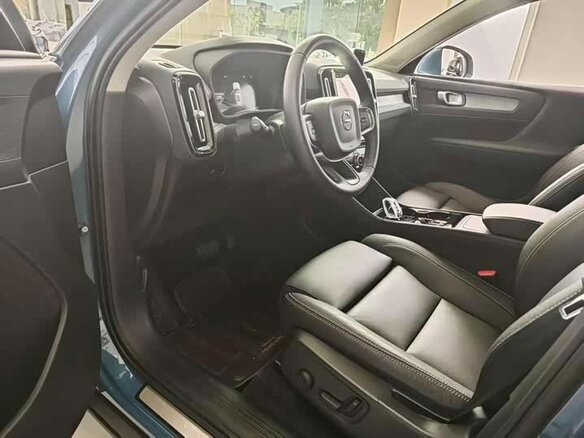 2025 Volvo XC40 I Рестайлинг, синий - вид 8