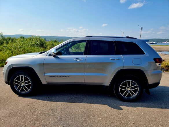2018 Jeep Grand Cherokee IV (WK2) Рестайлинг, серый, 2500000 рублей - вид 5