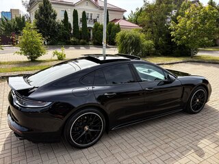 2022 Porsche Panamera 4 II Рестайлинг, чёрный, 8890000 рублей, вид 1