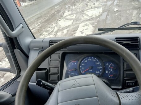 2010 Fuso (Mitsubishi) Canter, белый, 1300000 рублей, вид 4