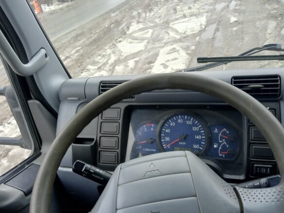 2010 Fuso (Mitsubishi) Canter, белый, 1300000 рублей - вид 3