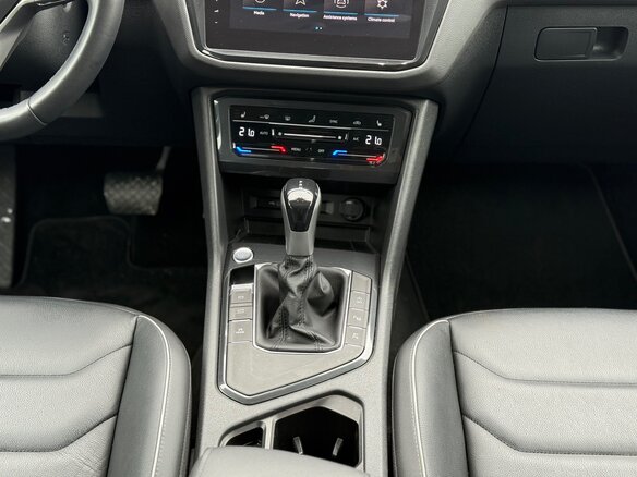 2023 Volkswagen Tiguan II Рестайлинг, белый, 3490000 рублей - вид 20
