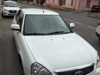 2015 Lada (ВАЗ) Priora I Рестайлинг, белый, 600000 рублей, вид 1