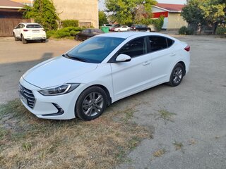 2018 Hyundai Elantra VI (AD), белый, 1700000 рублей, вид 1