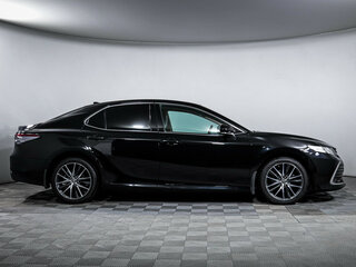 2021 Toyota Camry VIII (XV70) Рестайлинг, чёрный, 3159000 рублей, вид 4