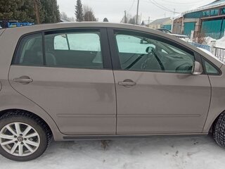 2010 Volkswagen Golf Plus II, серый, 700000 рублей, вид 3