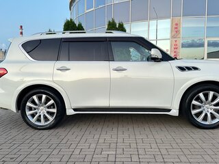 2011 Infiniti QX56 II, белый, 2050000 рублей, вид 2