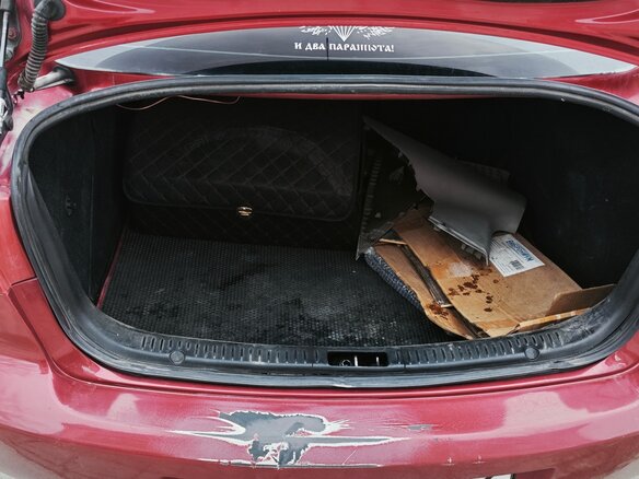 2004 Mazda 3 I (BK), красный, 500000 рублей - вид 10