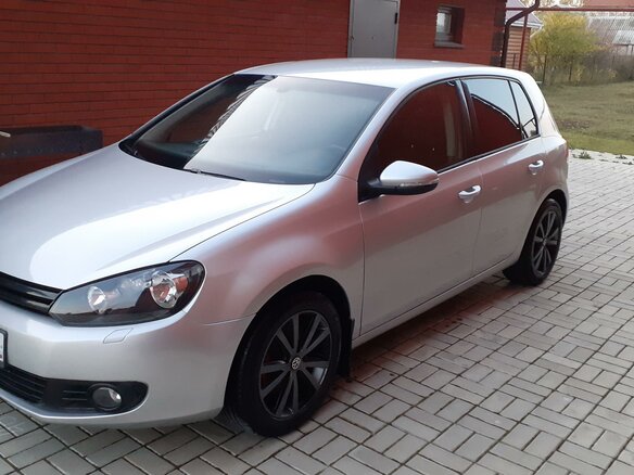 2011 Volkswagen Golf VI, серебристый