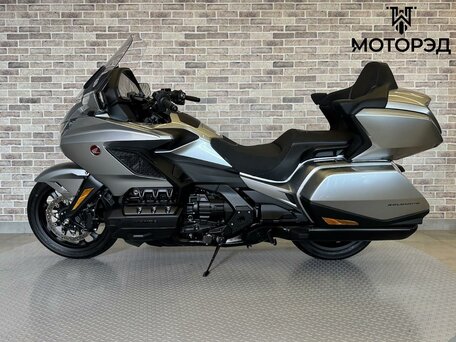 2025 Honda GL 1800 Gold Wing, серебристый, 3275000 рублей, вид 3
