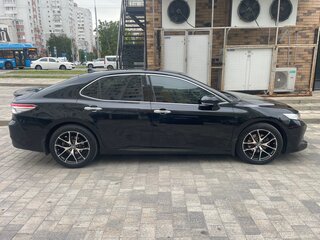 2019 Toyota Camry VIII (XV70), чёрный, 3250000 рублей, вид 4