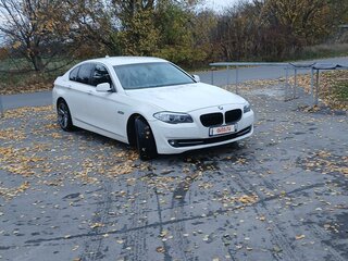 2011 BMW 5 серии 528i VI (F10/F11/F07), белый, 1620000 рублей, вид 2