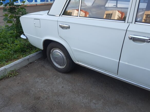 1975 Lada (ВАЗ) 2101, белый, 550000 рублей - вид 2