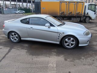 2005 Hyundai Coupe II (GK), серебристый, 700000 рублей, вид 4