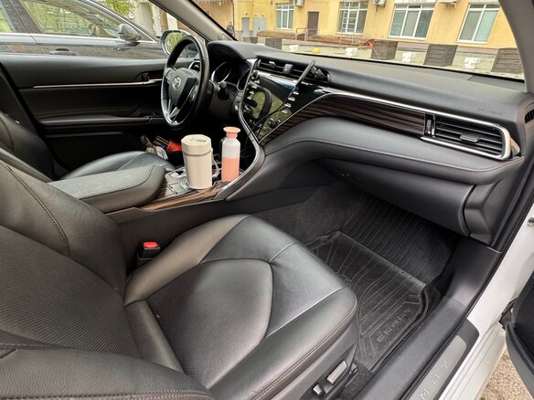 2020 Toyota Camry VIII (XV70), белый, 3400000 рублей - вид 6