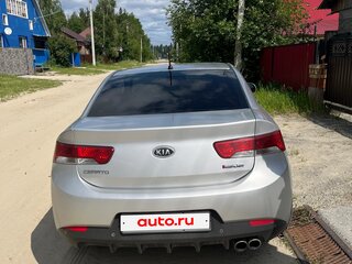 2011 Kia Cerato Koup II, серебристый, 700000 рублей, вид 4