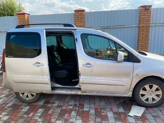 2012 Citroen Berlingo II Рестайлинг, серебристый, 500000 рублей, вид 3