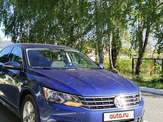 2016 Volkswagen Passat (North America and China) I Рестайлинг, синий, 1850000 рублей, вид 2