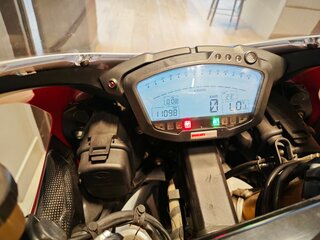 2008 Ducati 1098, красный, 1000000 рублей, вид 4