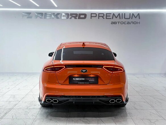 2019 Kia Stinger I, оранжевый, 3638000 рублей - вид 28