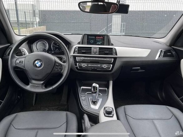 2017 BMW 1 серии 118d II (F20/F21) Рестайлинг, белый, 1700000 рублей - вид 8