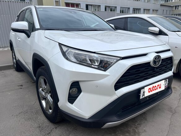 2022 Toyota RAV4 V (XA50), белый, 4100000 рублей - вид 8