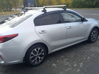 2018 Kia Rio IV, серебристый, 1400000 рублей, вид 5