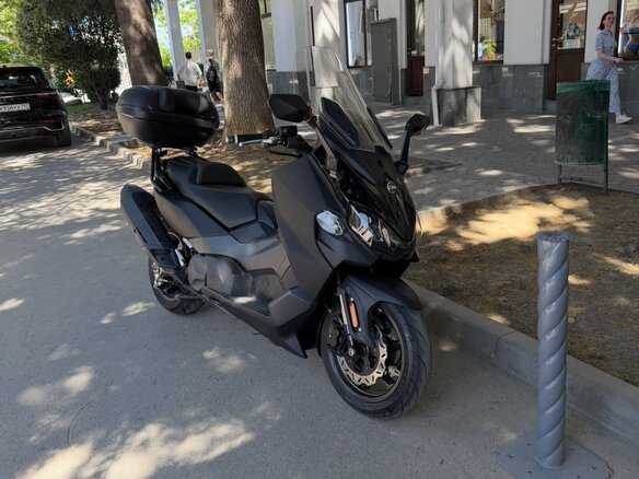 2024 Sym Maxsym TL 500, чёрный, 650000 рублей - вид 3