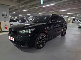2023 BMW X1 18d sDrive III (U11/U12), чёрный, 2970777 рублей, вид 2