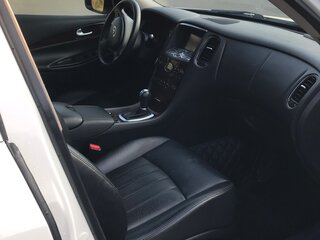 2017 Infiniti QX50 I Рестайлинг, белый, 1900000 рублей, вид 3