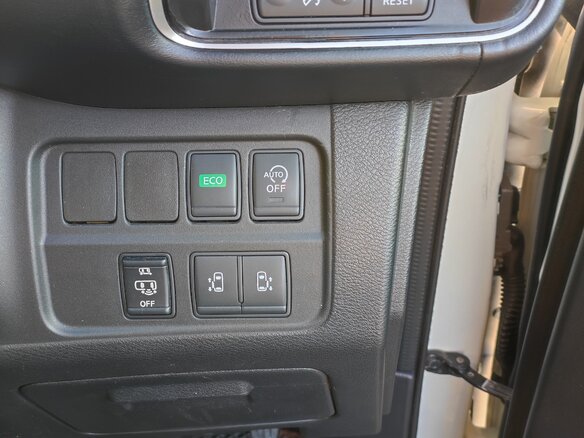 2016 Nissan Serena S-Hybrid V (C27), белый - вид 10