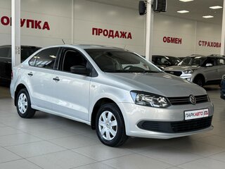2014 Volkswagen Polo V, бежевый, 945000 рублей, вид 3