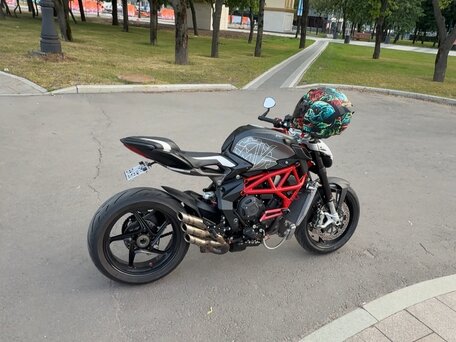 2016 MV Agusta Brutale 800, серый, 900000 рублей, вид 1