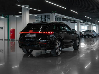 2026 Audi Q5 L III (GU), чёрный, 7310000 рублей, вид 5