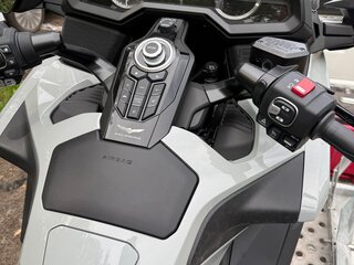 2026 Honda GL 1800 Gold Wing, жёлтый, 3550000 рублей, вид 4