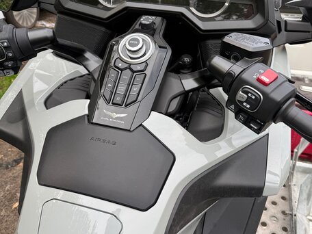 2026 Honda GL 1800 Gold Wing, жёлтый, 3550000 рублей, вид 4