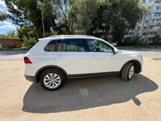 2017 Volkswagen Tiguan II, белый, 1950000 рублей, вид 3