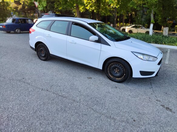 2017 Ford Focus III Рестайлинг, белый, 730000 рублей - вид 7