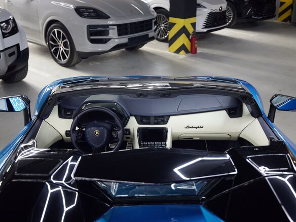 2018 Lamborghini Aventador I Рестайлинг, голубой - вид 4