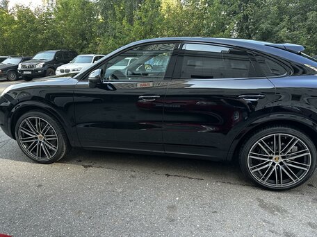 2022 Porsche Cayenne S Coupé III, чёрный, 11500000 рублей, вид 2