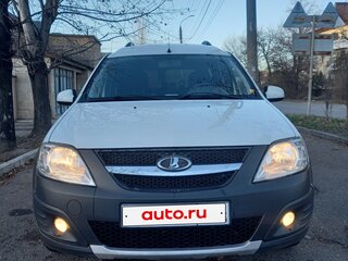 2017 Lada (ВАЗ) Largus Cross I, белый, 900000 рублей, вид 1