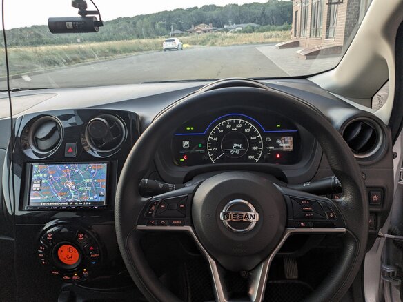 2020 Nissan Note e-Power II Рестайлинг, серый, 1650000 рублей - вид 6