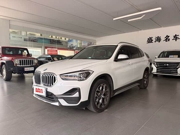 2022 BMW X1 Long 20Li sDrive II (F48) Рестайлинг, белый, 1840033 рублей